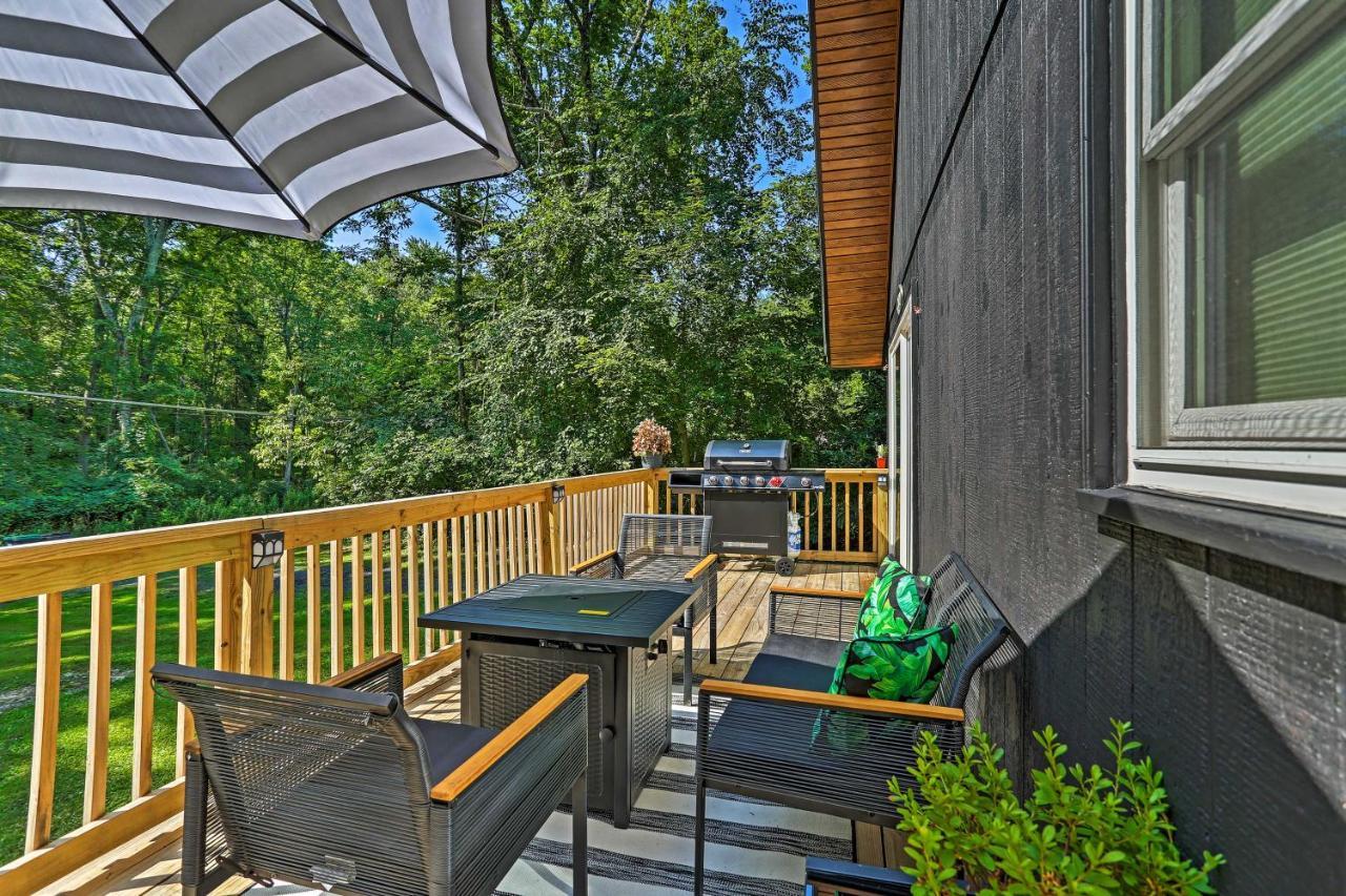 Modern East Stroudsburg Home With Deck And Gas Grill! Exterior photo