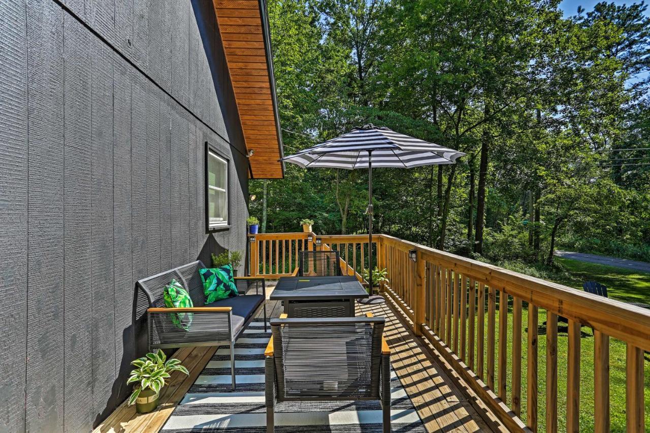 Modern East Stroudsburg Home With Deck And Gas Grill! Exterior photo